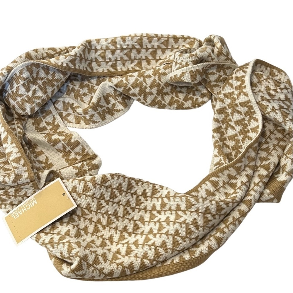 MICHAEL KORS infinity knit scarf beige cream
